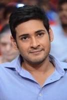 Mahesh Photos at SVSC 3 Platinum Disc